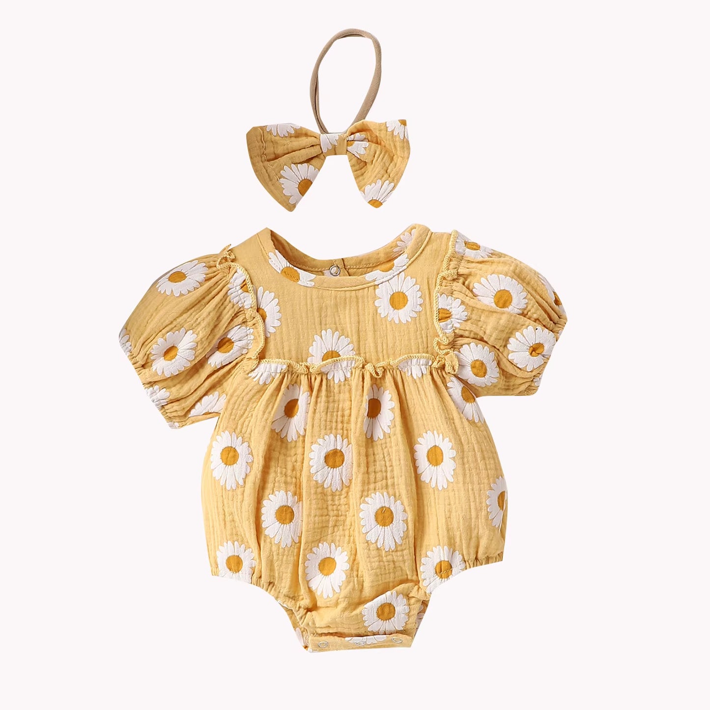 Daisy Whispers – Baby Girl Bubble Sleeve Lace Romper